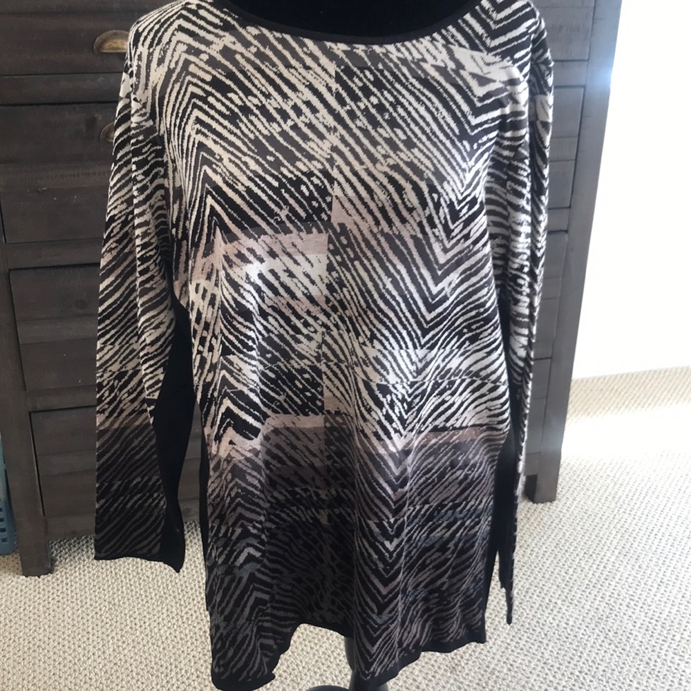 NIC+ZOE Black and Gray Patterned Crewneck Sweater